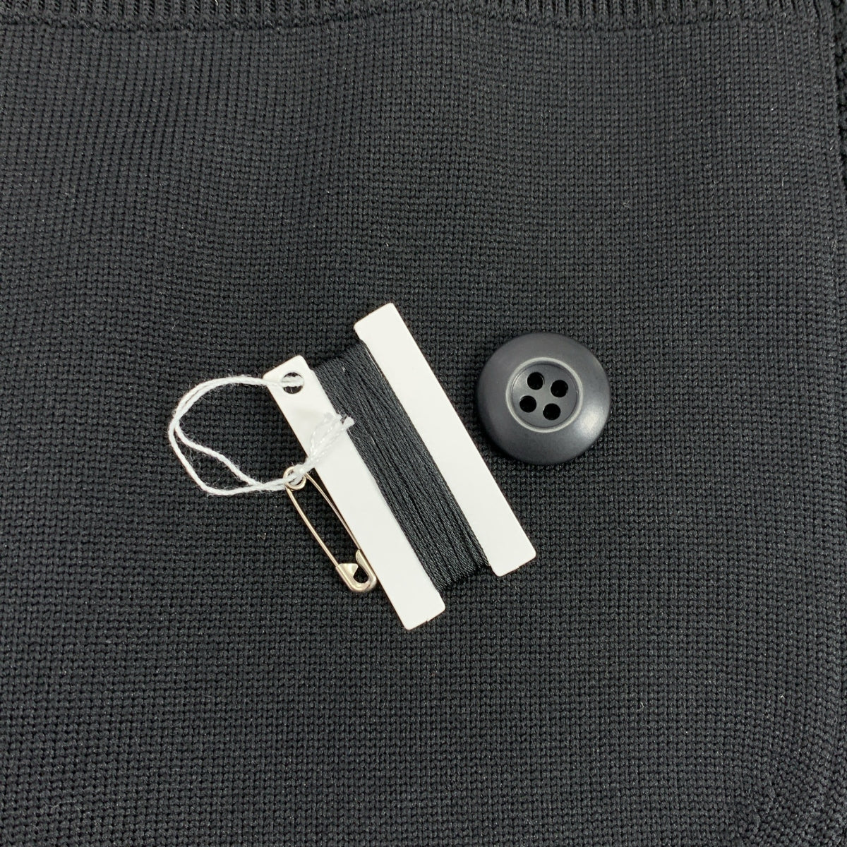 COMME des GARCONS 男士 | 2025 春夏 | Ester 網眼開襟衫 |尺寸 M |