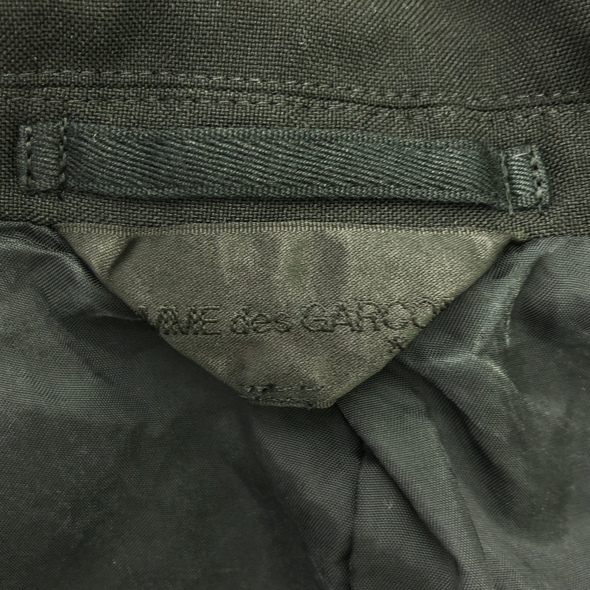 [品相良好] COMME des GARCONS | 2008AW |聚酯加工荷葉邊單外套 | M |黑色 |女性的