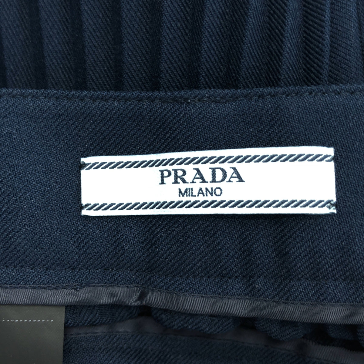 PRADA | 側邊拉鍊百褶裙 | 40 | 女款