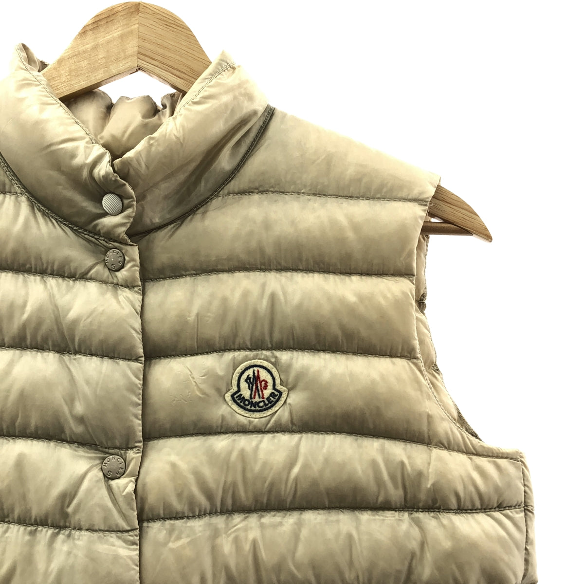MONCLER / モンクレール | × sacai / サカイ SHOKO / バックフリル ドッキング ワッペンロゴ ダウンベスト | 1 | レディース