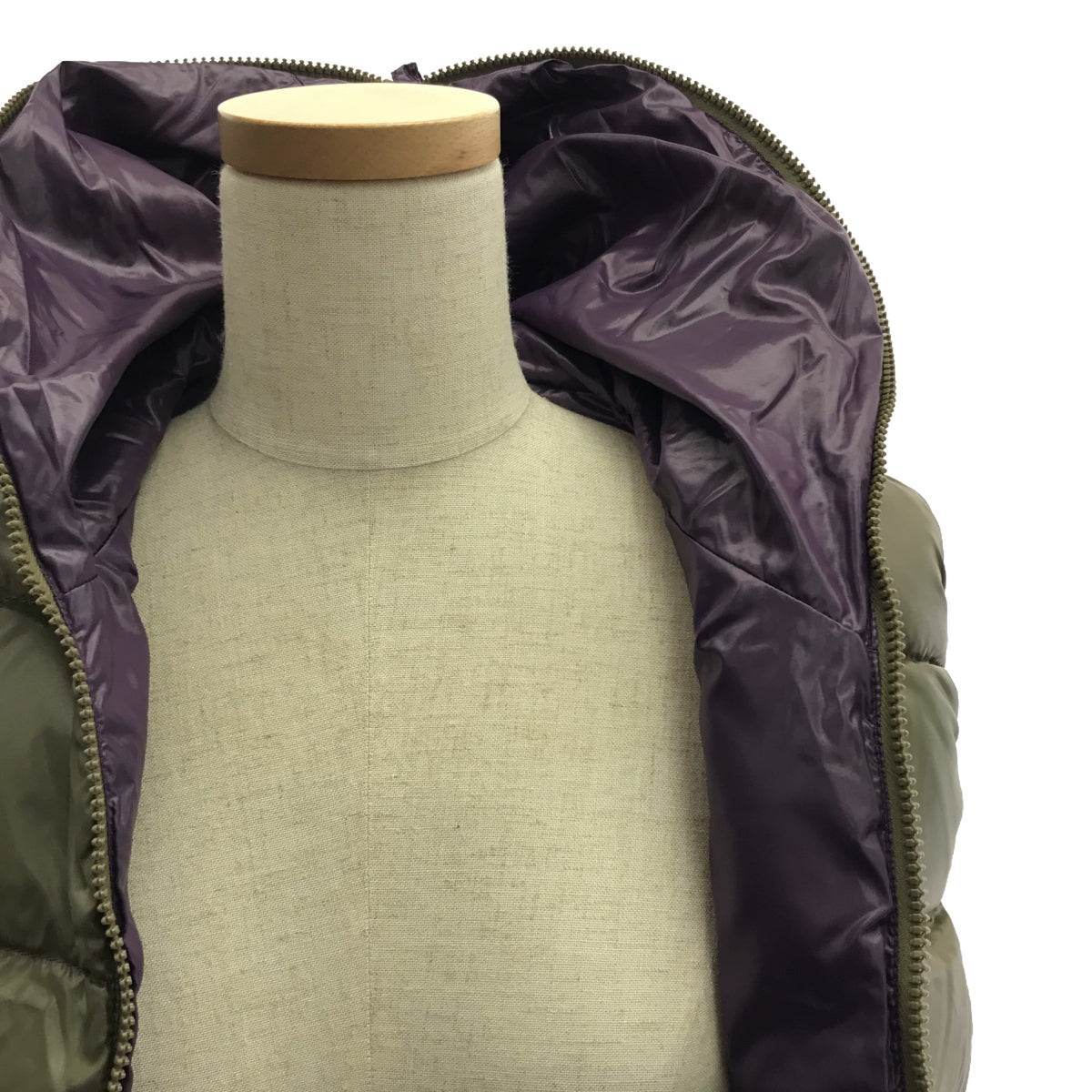 [狀況良好] DUVETICA | FEBE 羽絨背心 |尺寸 40 |卡其色/紫色|女性的