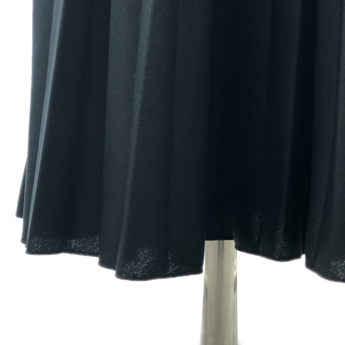【美品】  VALENTINO / ヴァレンティノ | ワンポイント ロゴ サイドレース プリーツ スカート | XS | ブラック | レディース