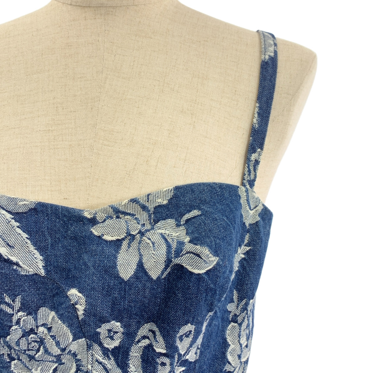 [近乎全新] JUNYA WATANABE COMME des GARÇONS | 2019 春夏 | 刺繡薄紗層疊剪裁蓬鬆洋裝 | XS | 靛藍 | 女款