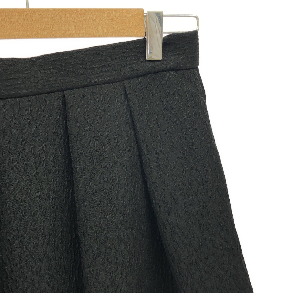 [品相良好] NIJYUSANKU / 23ku |提花鍊式窗簾喇叭裙 / 全襯裡 | 38 |黑色 |女性的