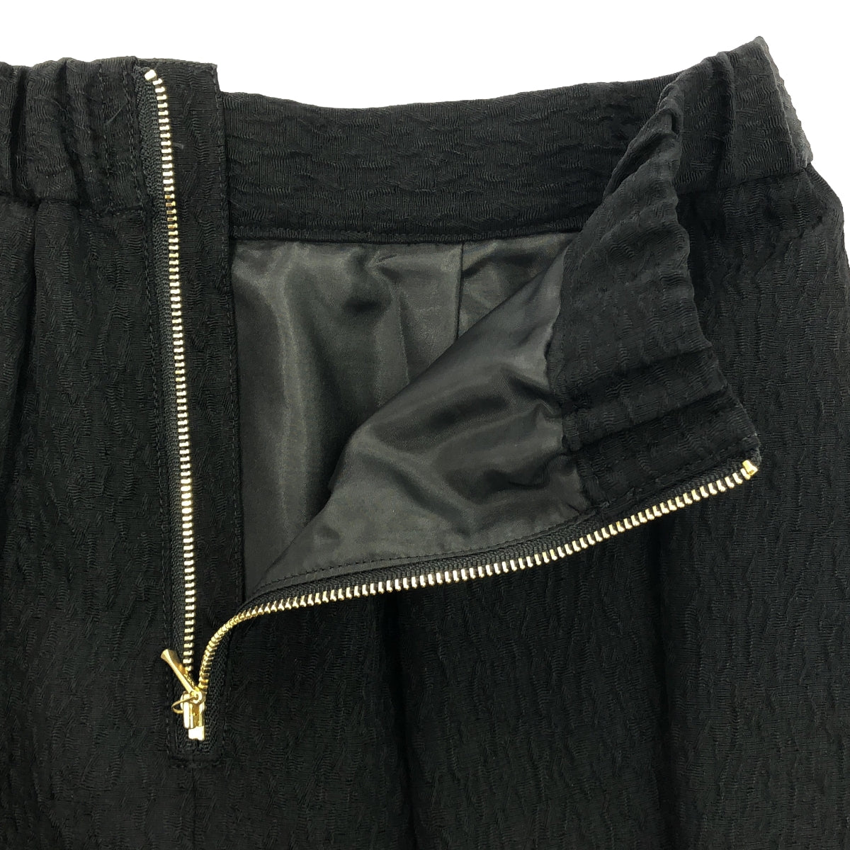 [品相良好] NIJYUSANKU / 23ku |提花鍊式窗簾喇叭裙 / 全襯裡 | 38 |黑色 |女性的