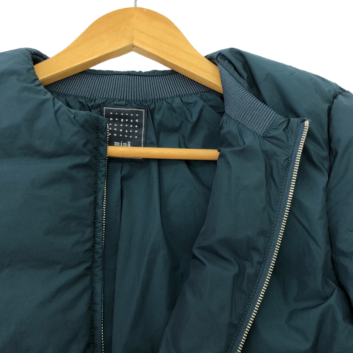 [狀況良好] mina perhonen / mina perhonen |玻璃紙羽絨外套| 38 |綠色|女性的