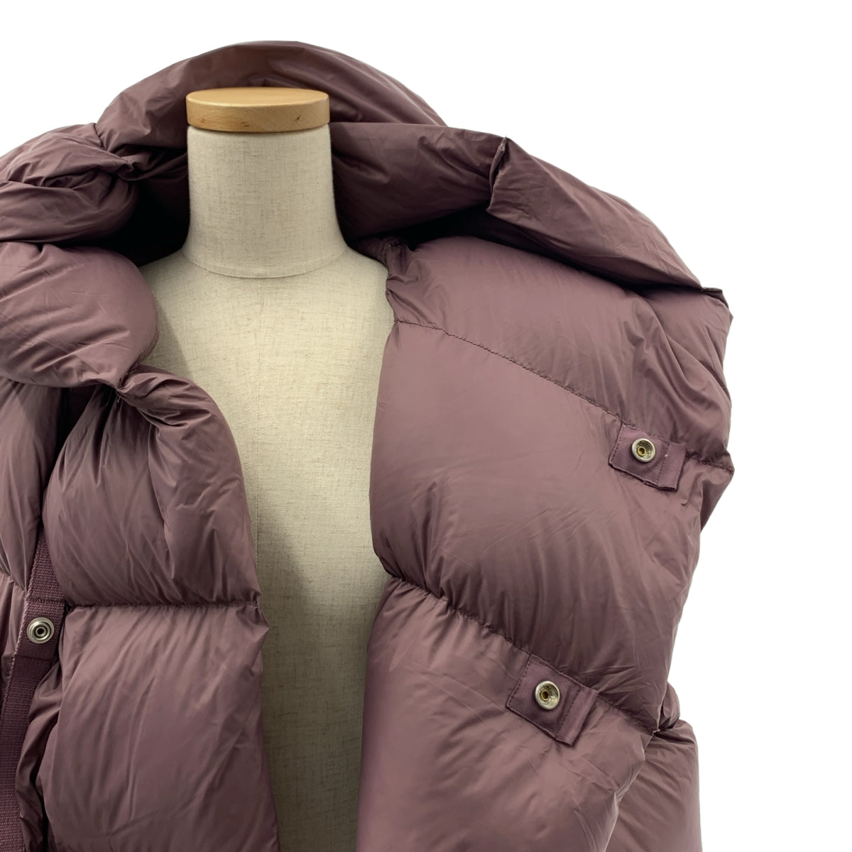 Rick Owens / 릭 오웬스 | 2023AW | SLEEVELESS HOODED LINER COAT 푸데드 민소매 다운 코트 | 48 | 남성