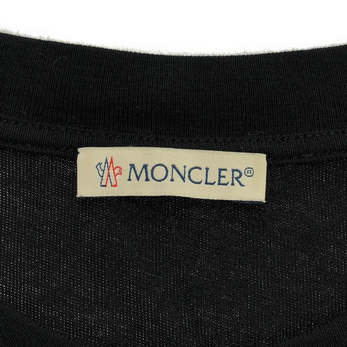 MONCLER/盟可伶 | × FRAGMENT DESIGN / Fragment Design MAGLIA T-SHIRT / 標誌印花T卹剪裁與縫製 | M |黑色 |男士