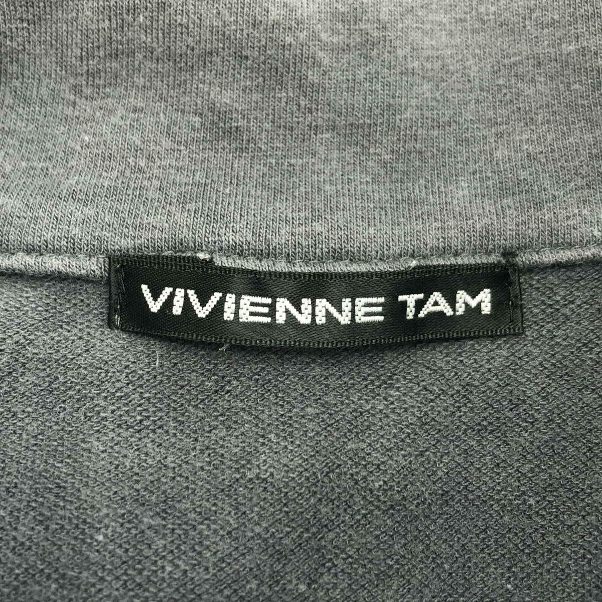 VIVIENNE TAM | 背部刺繡龍紋衛衣外套 | 1 |
