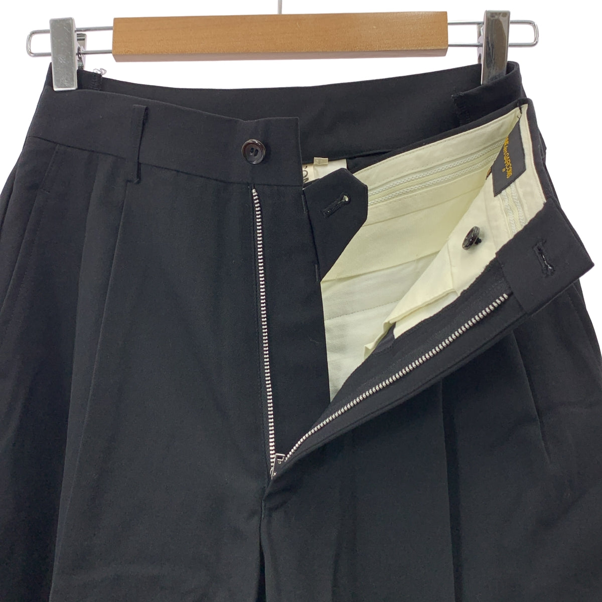 COMME des GARÇONS | 2006 秋冬 | 羊毛後褶褶裙與褲子 | 春夏 | 女裝