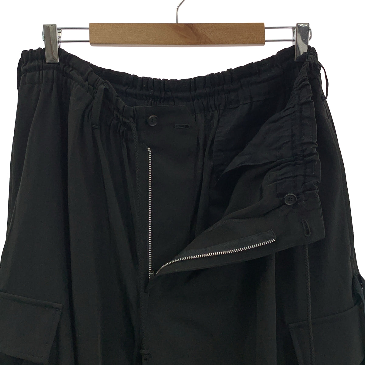 S'YTE YOHJI YAMAMOTO / サイトヨウジヤマモト | CREPE de CHINE ARMY TECHNO PANTS / ドローストリング ワイド カーゴパンツ | 3 | メンズ