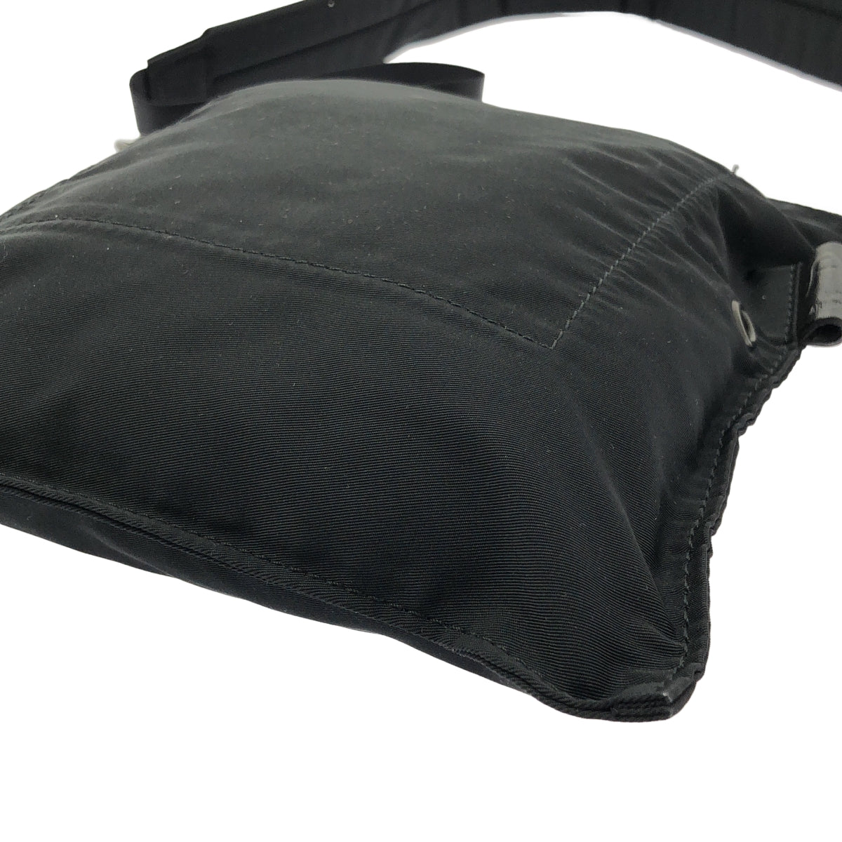 AMIACALVA / アミアカルヴァ | ナイロン サコッシュ ショルダーバッグ |