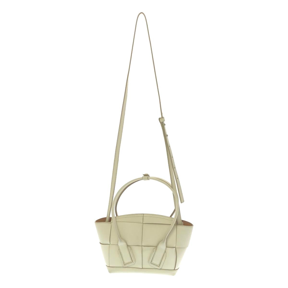 BOTTEGA VENETA | 600606 Maxi Intrecciato 迷你 Arco 2 路托特包款單肩包 | 600606白色 |女性的