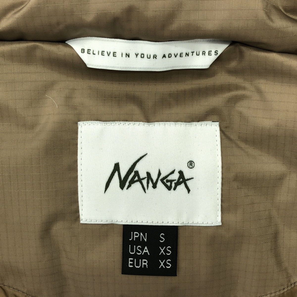[狀況極佳] NANGA Aurora 羽絨外套 | S 碼 | 卡其色 | 男款