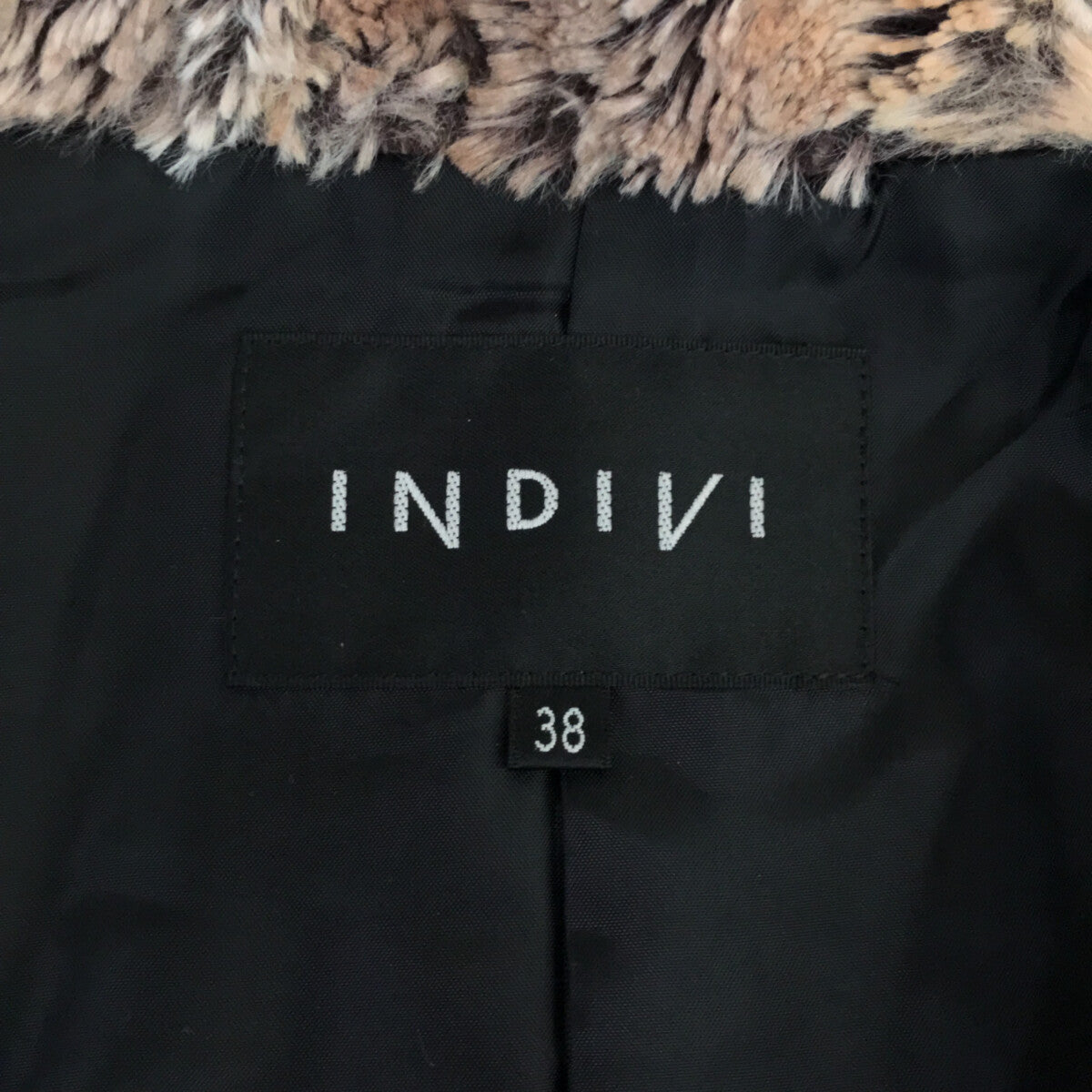 INDIVI | INDIVI Polyester Cotton Raccoon Fur Lined Mod Coat | Size 38 | Black | Women's