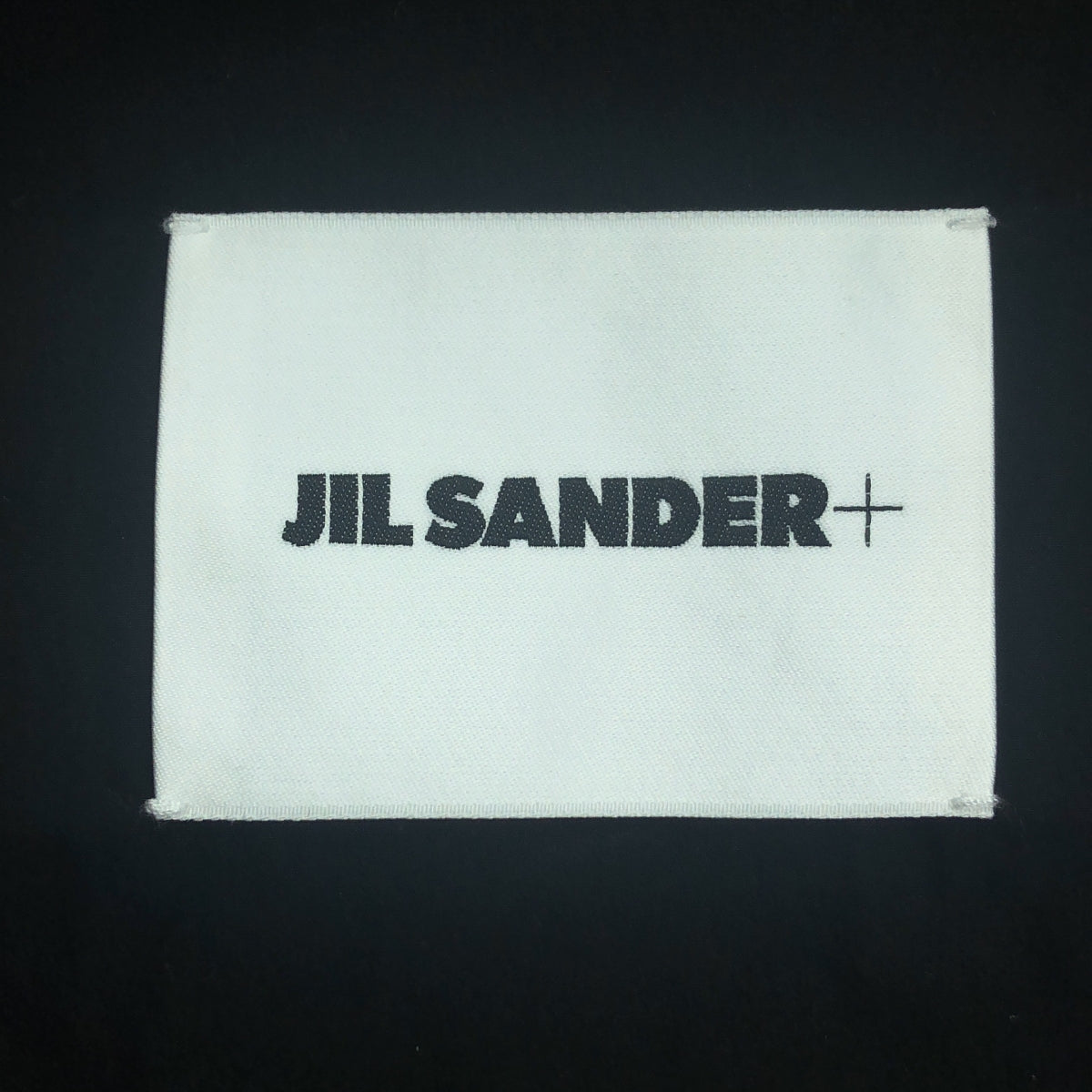 [狀況極佳] JIL SANDER+ | 2024 春夏 | 雙口袋開領度假襯衫 | 尺寸 48 | 黑色 | 男士