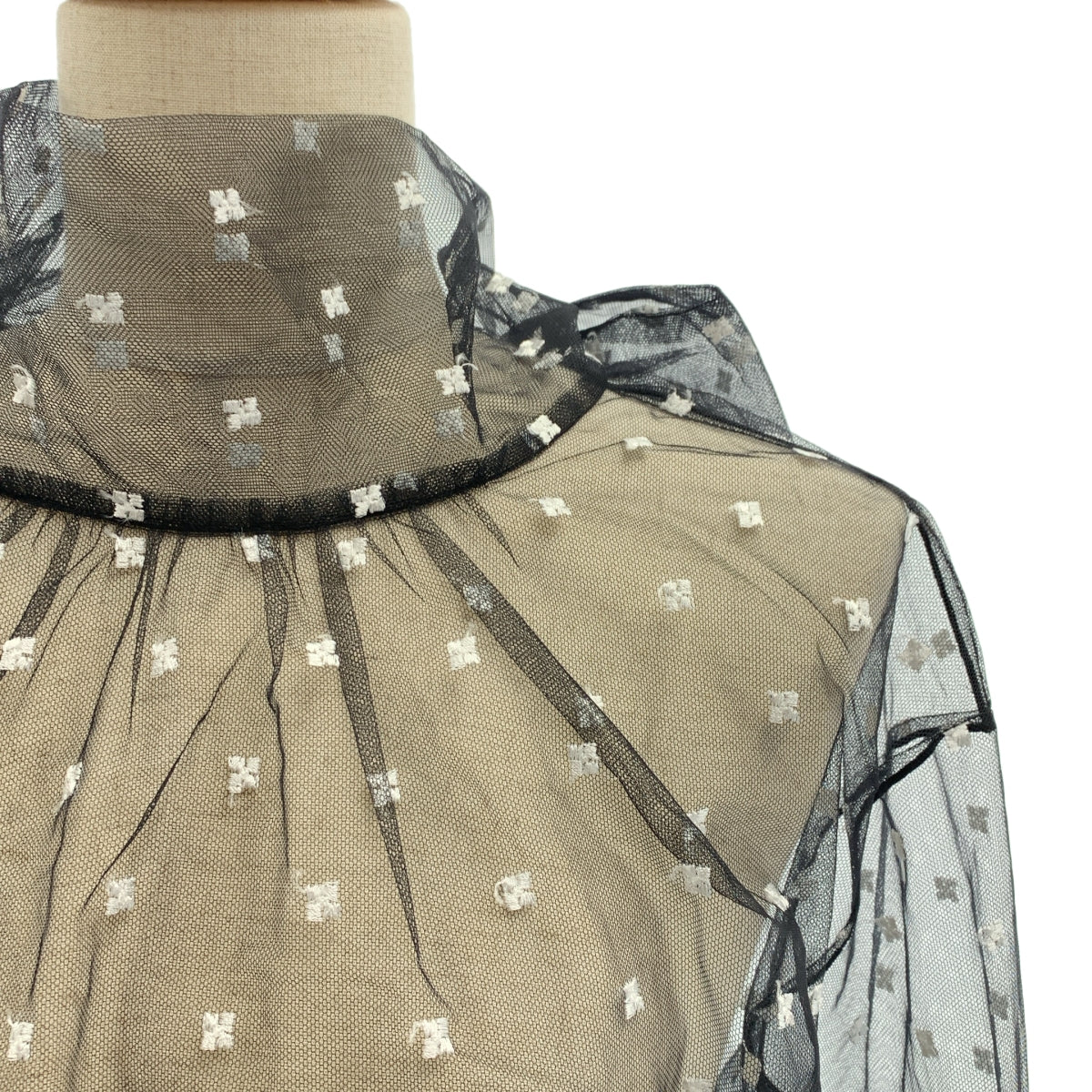 LE CIEL BLEU / 르셸 블루 | Tulle Bow Tie TOPS 튤 보우 타이 탑스 | 36 | 블랙 / 화이트 | 여성