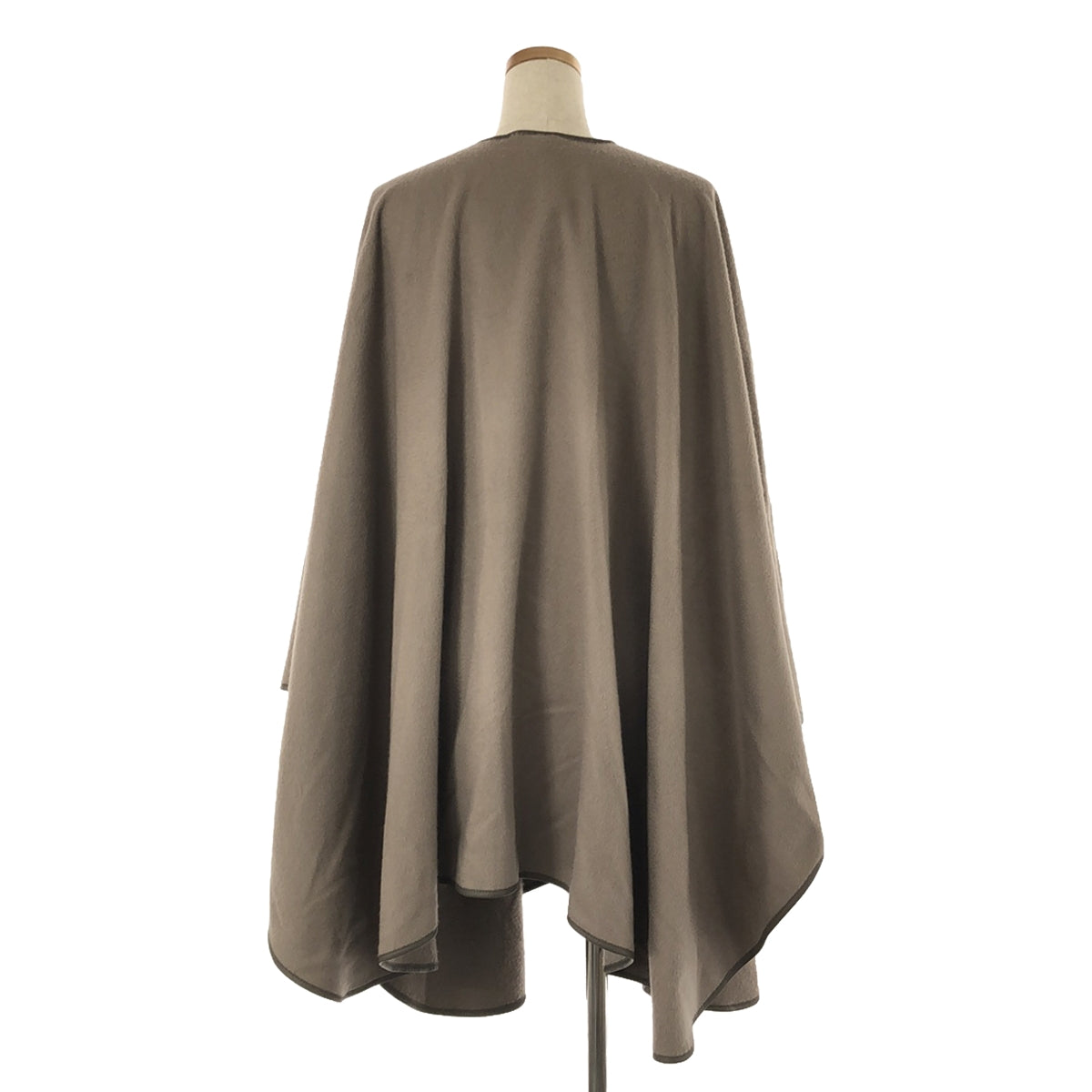 Loro Piana | 100% Cashmere Large Cape Cloak | Greige | Women's