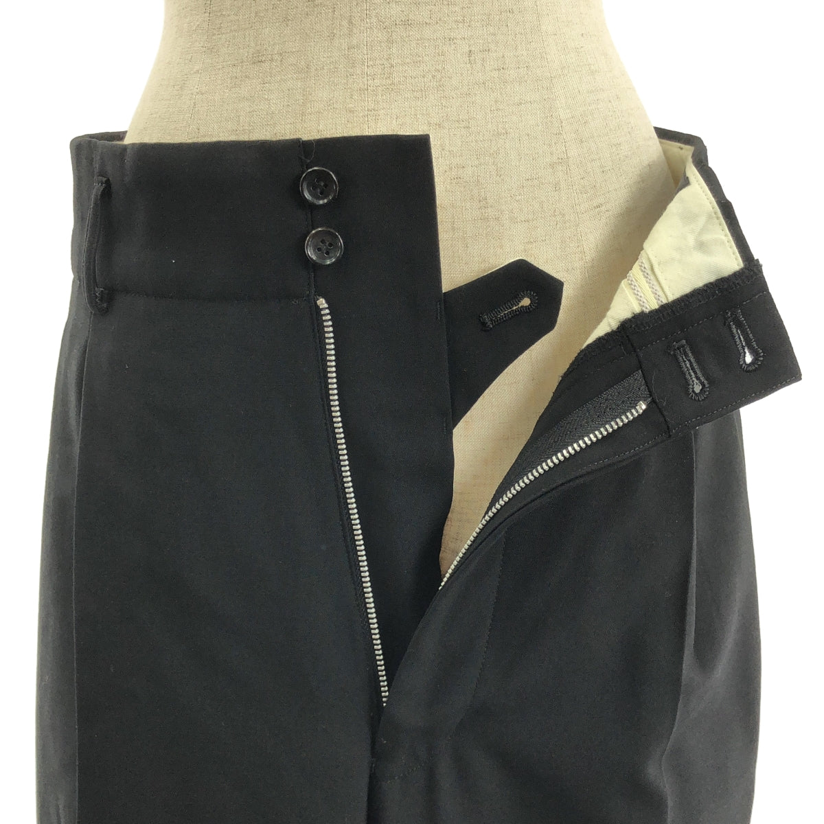 [狀況極佳] COMME des GARÇONS | 2018 春夏 | 羊毛與羊絨闊腿褲 | S碼 | 黑色 | 女款