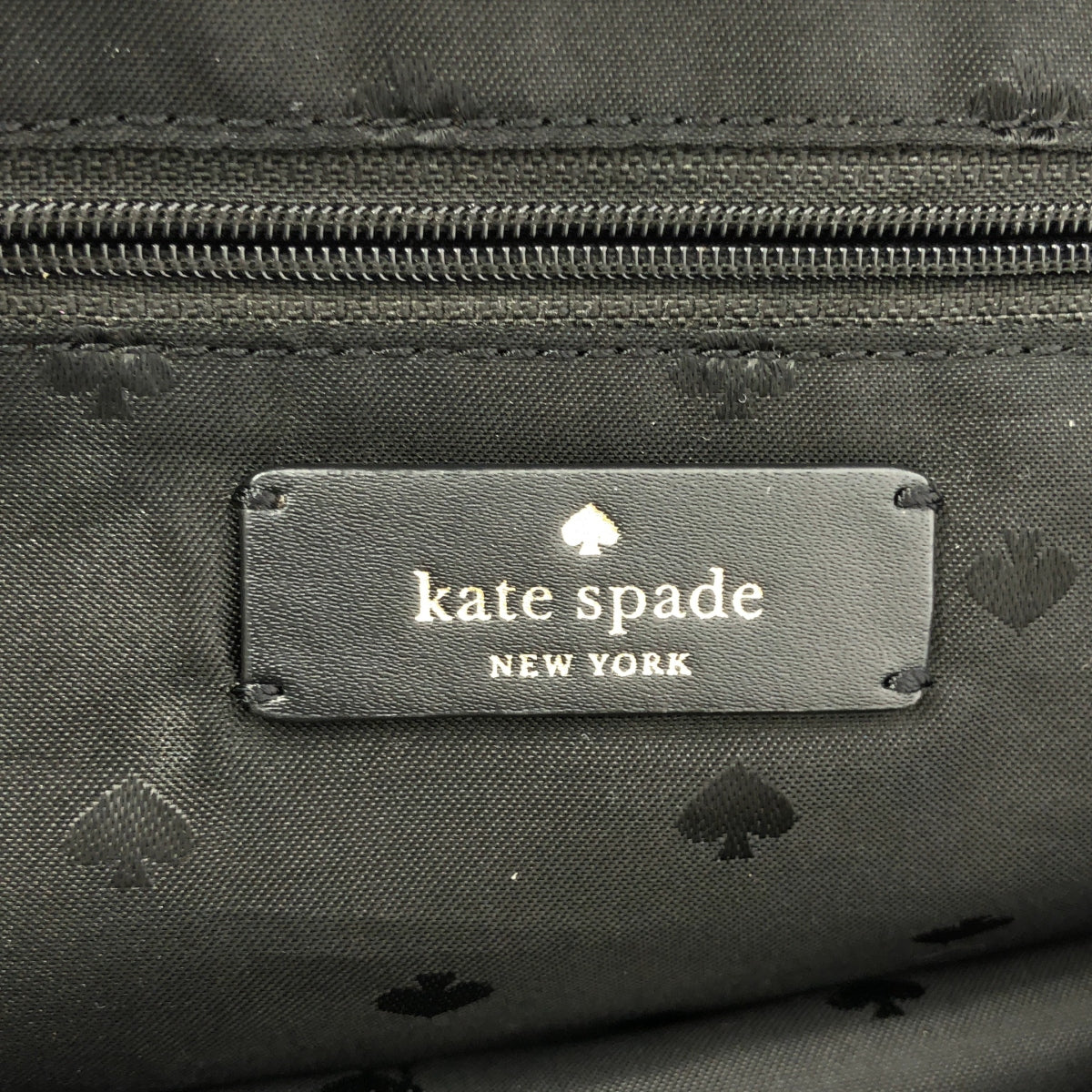 KATE SPADE | 尼龍圓袋背包 |