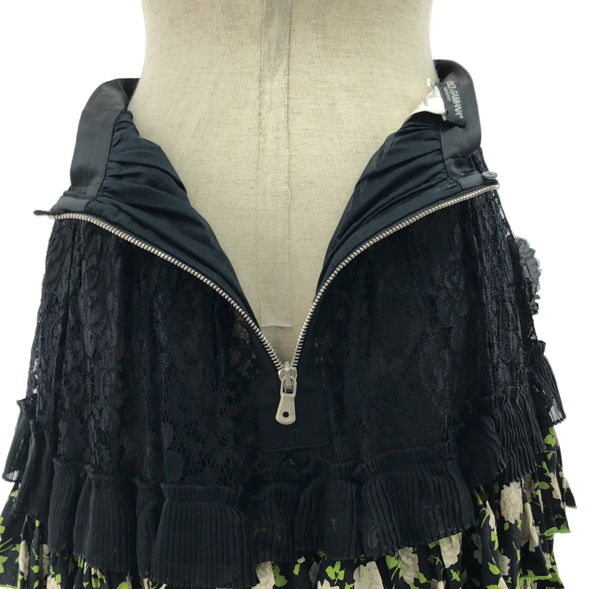 DOLCE＆GABBANA / ドルチェ＆ガッバーナドルガバ | シルク レース切替 フラワープリント スカート | 36 | ブラック/ホワイト | レディース