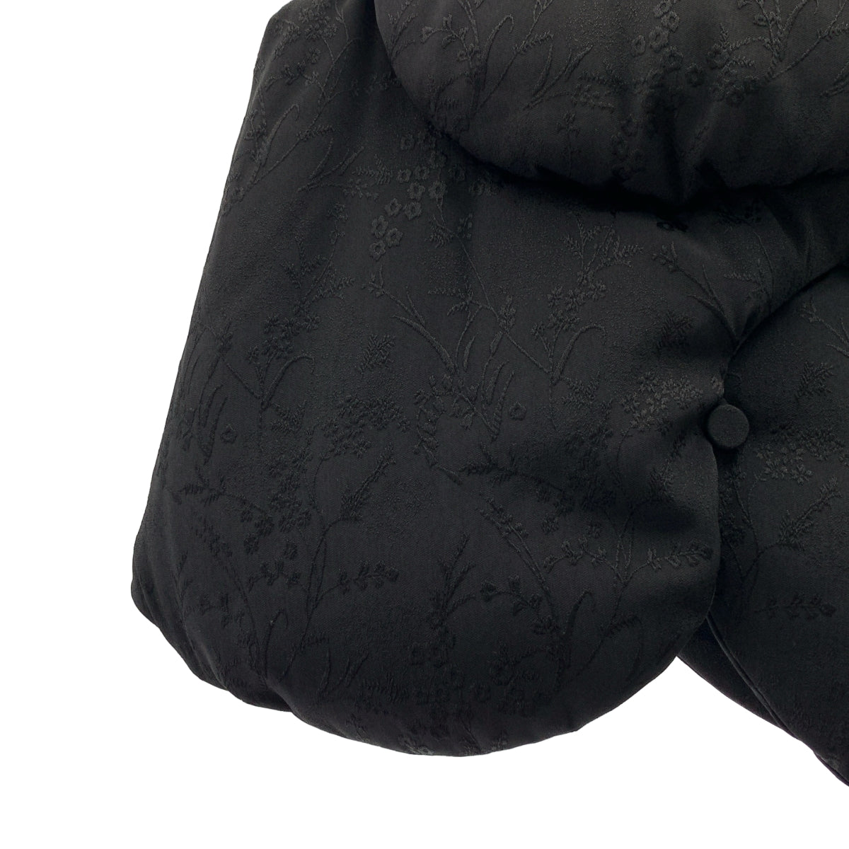 Mame Kurogouchi / 마메쿠로고우치 | 2025AW | Floral Jacquard Rounded Down Vest 플로럴 자가드 라운드 다운 베스트 | 1 |