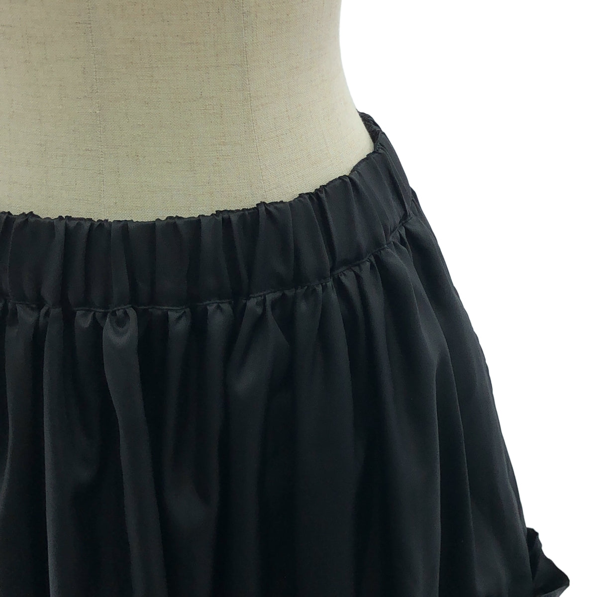noir kei ninomiya / noir kei ninomiya | 2025SS | 酯類塔夫綢不對稱荷葉邊半身裙 | S | 女款