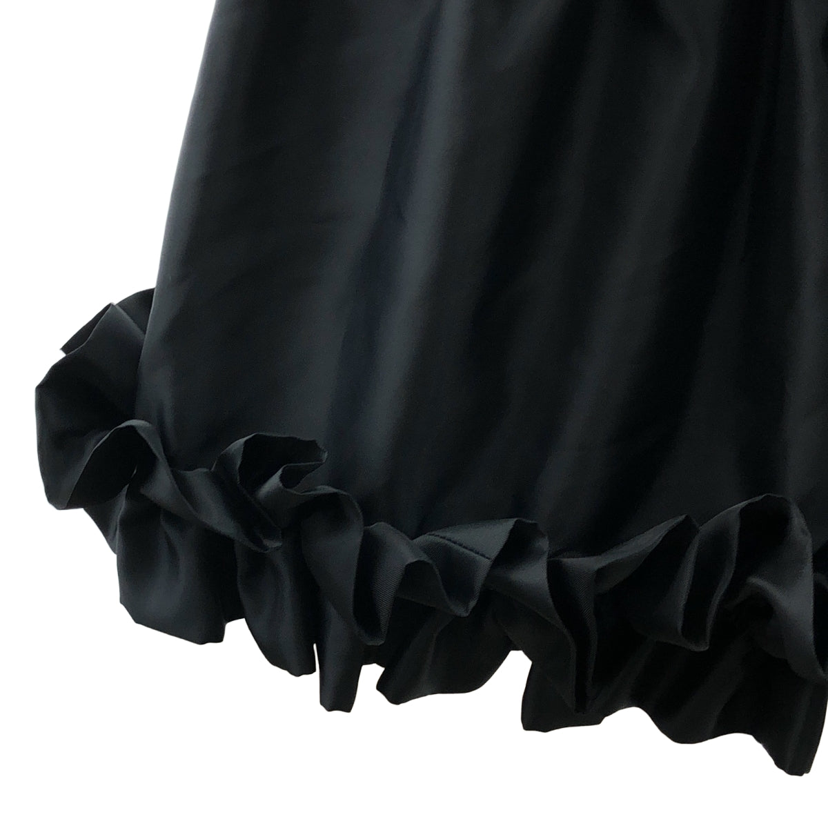 noir kei ninomiya / noir kei ninomiya | 2025SS | 酯類塔夫綢不對稱荷葉邊半身裙 | S | 女款