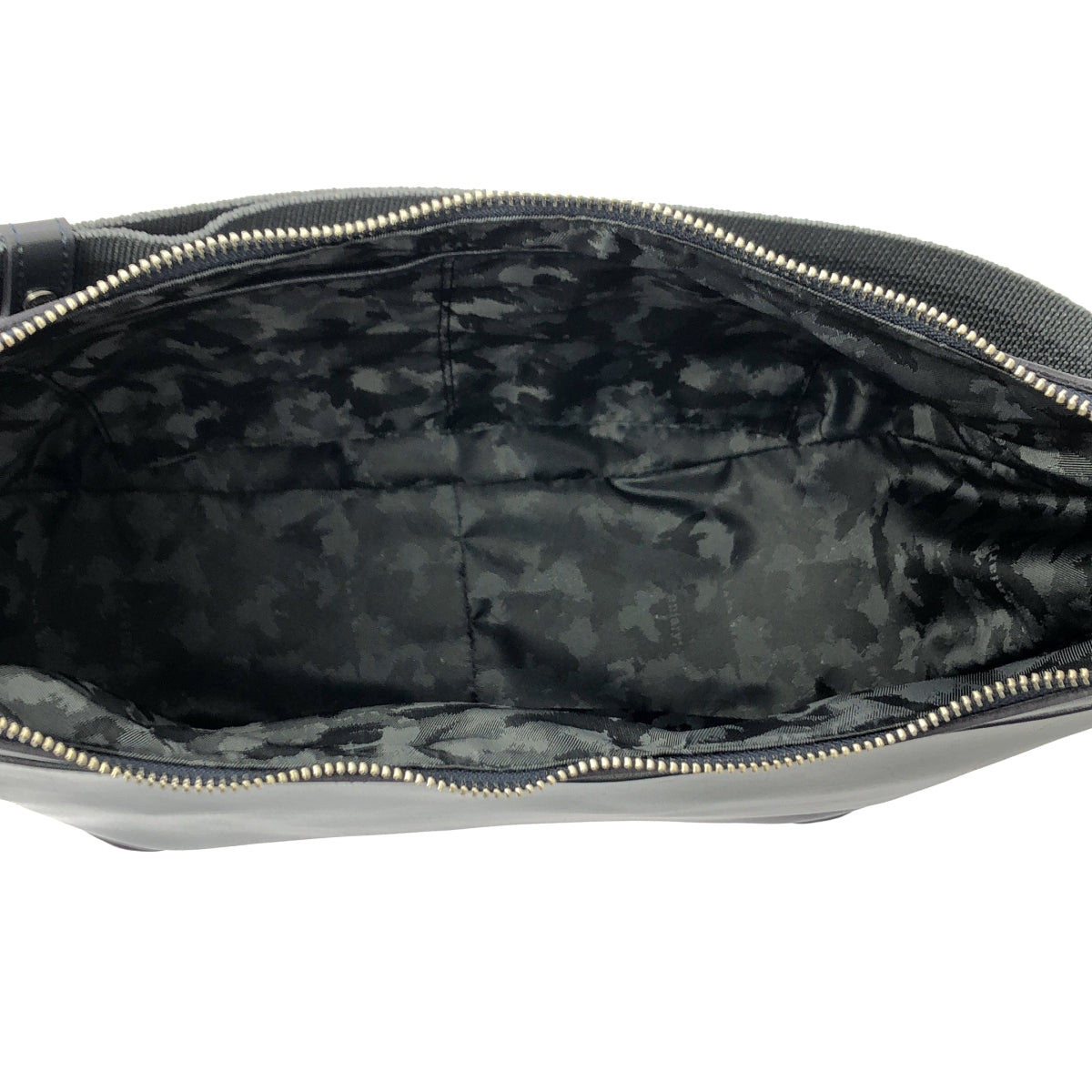 aniary / 아니아리 | 골동품 가죽 숄더백 |