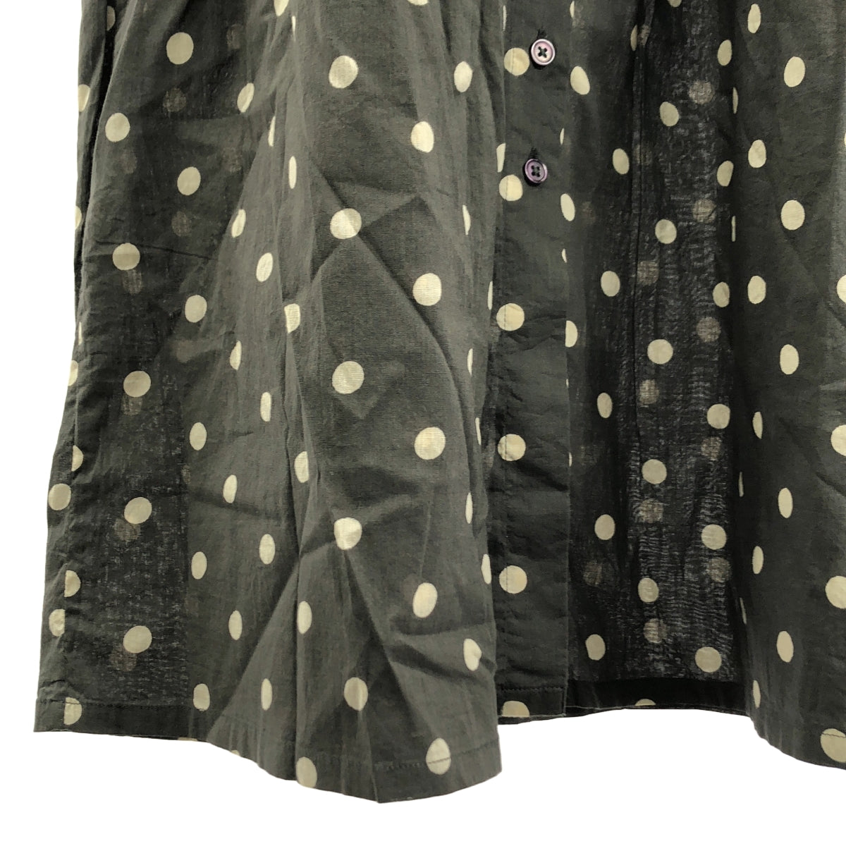 SOIL | 波點印花褶皺蓬鬆立領襯衫裙，附口袋 | I |