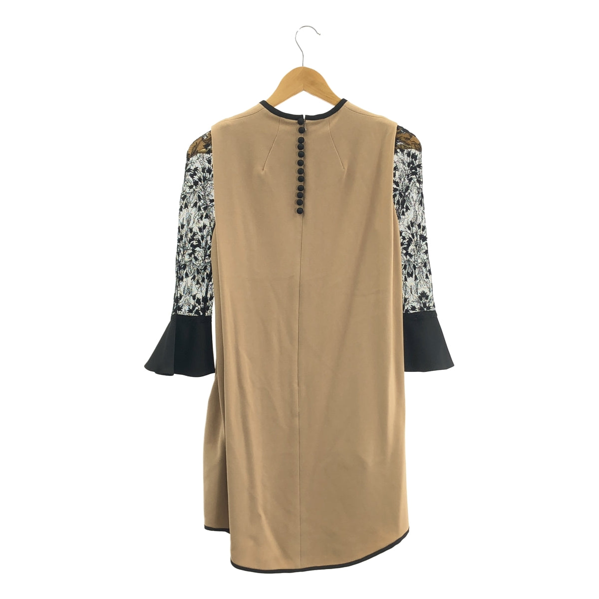 Mame Kurogouchi / マメクロゴウチ | フローラル レーススリーブ