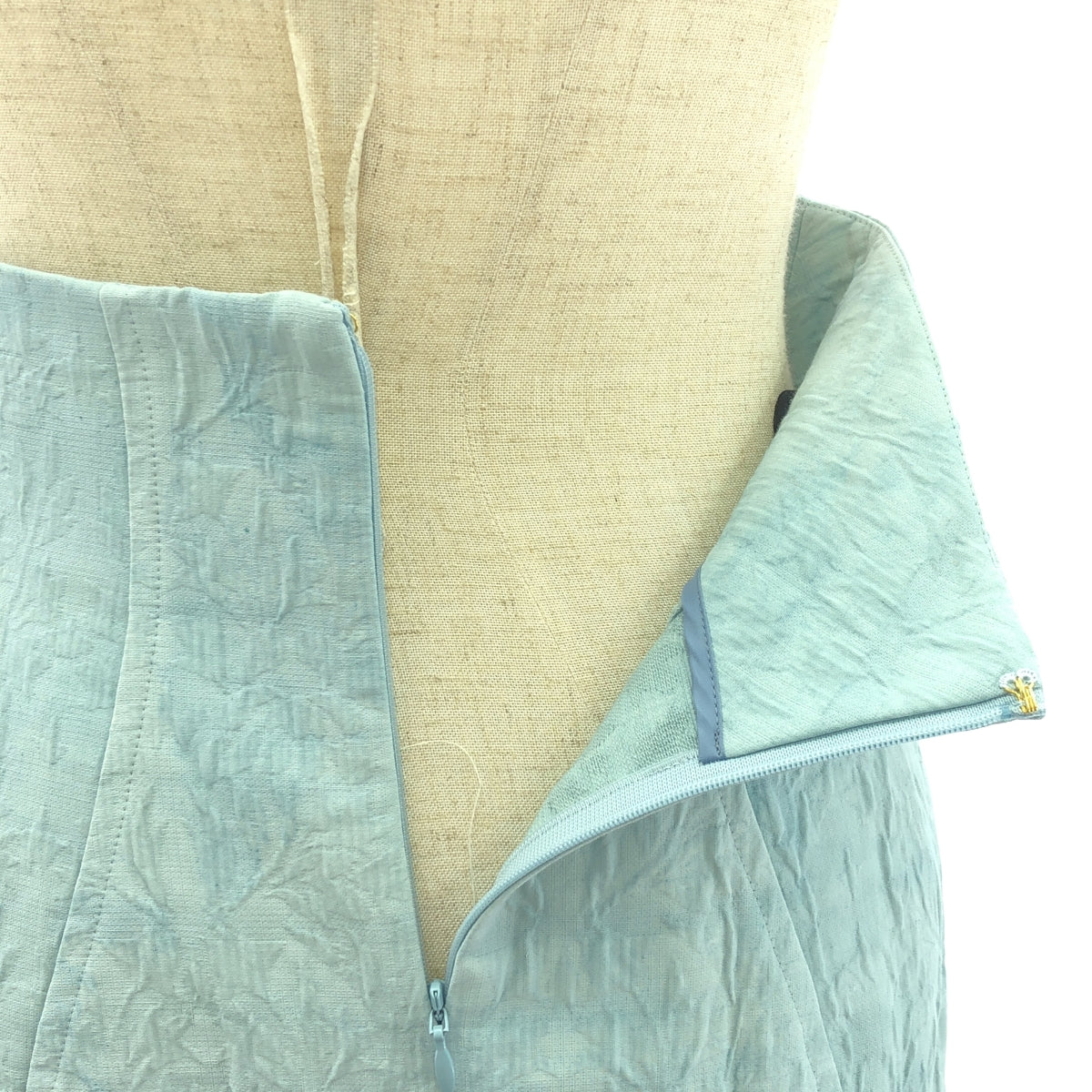 Mame Kurogouchi / 마메쿠로고우치 | 2024SS | Unlevel Dyeing Box Pleats Skirt / 자가드 스커트 | 1 | blue |