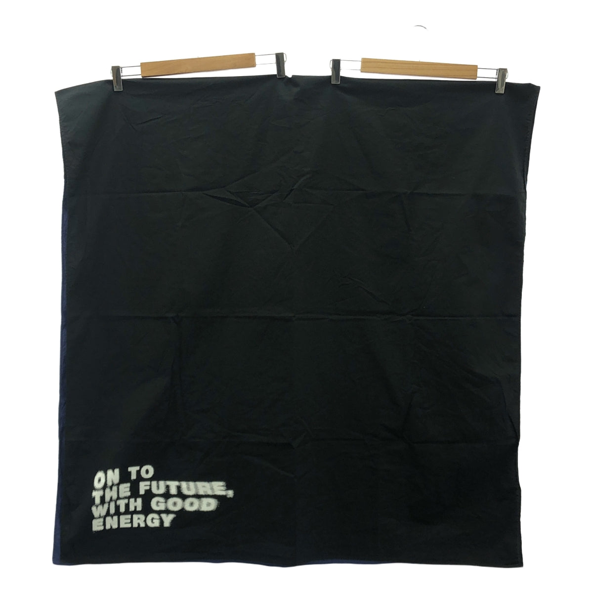 【美品】  COMME des GARCONS / コムデギャルソン | 2021SS | メッセージ ロゴ 大判 ストール | ブラック/ネイビー