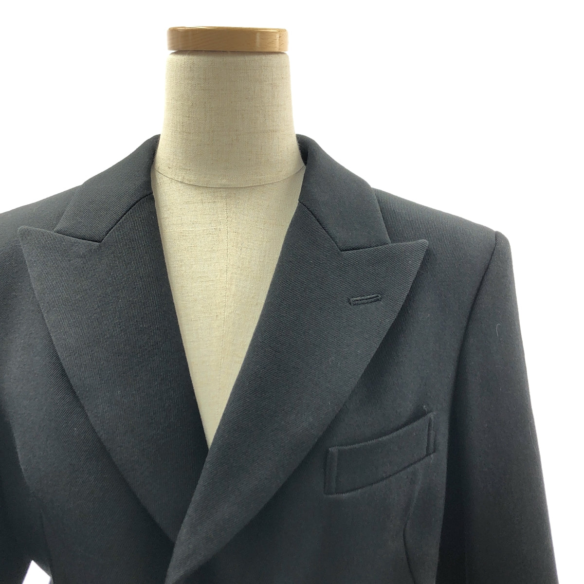 [狀況極佳] COMME des GARÇONS | 2023 秋冬系列 | 不對稱 3D 羊毛單排扣外套 | 附襯 | XS 碼 | 黑色 | 女款