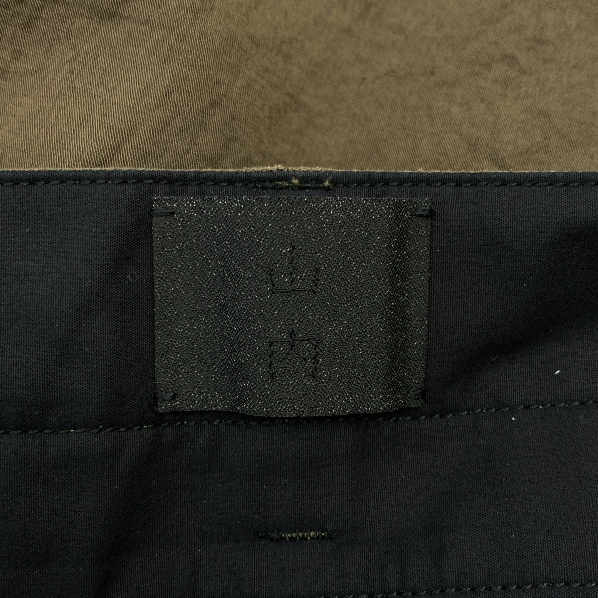 야마우치 / 야마우치 | 야마우치 염축 가공 원탁 슬림 팬츠 | 4 |