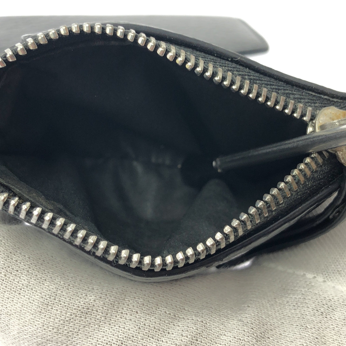 Maison Margiela | 2019 春夏系列 | 四針縫製皮革信封皮夾，三折 | 黑色 | 女款