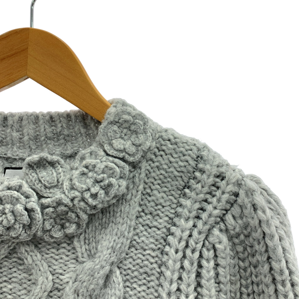 SEVEN TEN by MIHO KAWAHITO | 2024 秋冬系列 | 鉤針花朵麻花針織衫 | S 碼 |