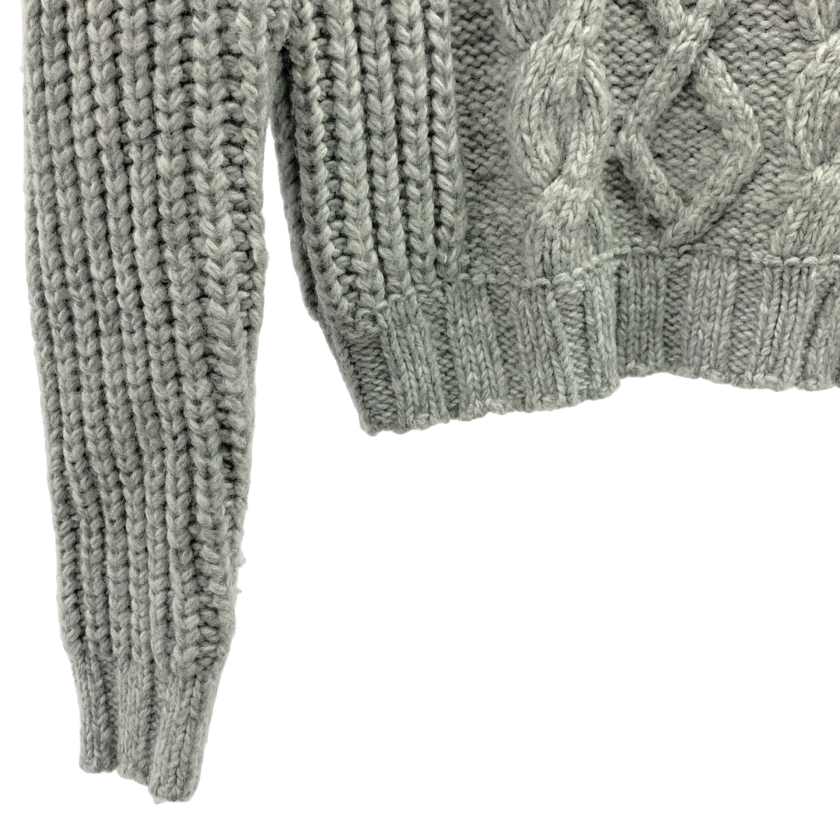 SEVEN TEN by MIHO KAWAHITO | 2024 秋冬系列 | 鉤針花朵麻花針織衫 | S 碼 |