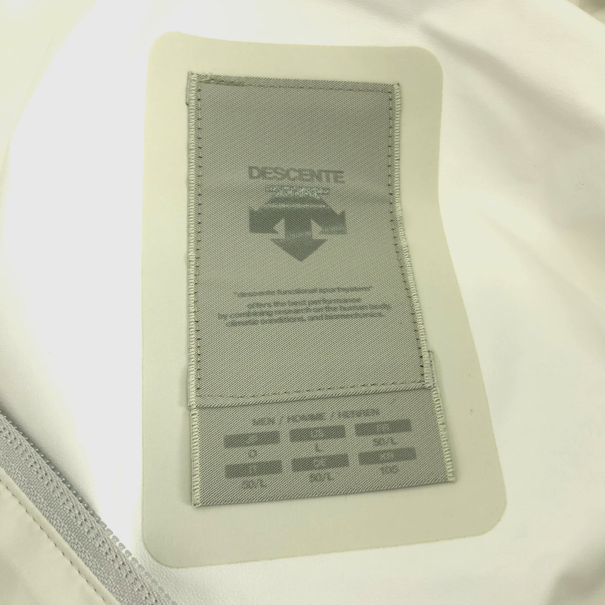 DESCENTE | 全地形 3D 泡棉層壓運動外套 山地派克大衣 | 0 碼 | 男款