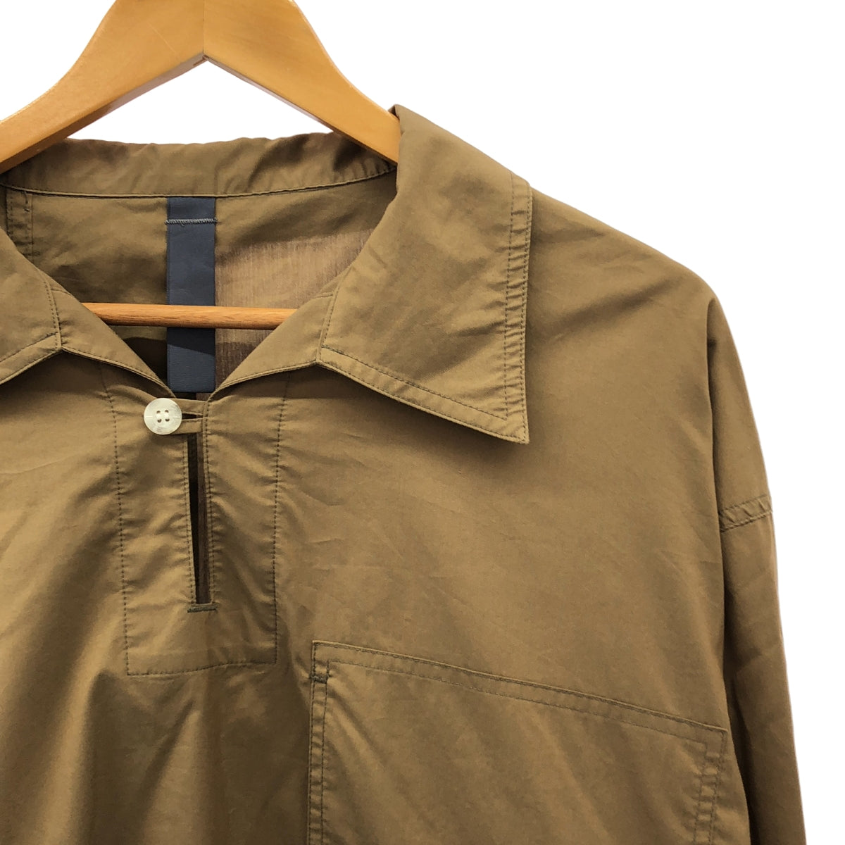 [近新] SHINYA KOZUKA | 2021 春夏系列 | x Amagasaki HIS WORK SHIRT Skipper 套頭工作襯衫 | M 碼 | 卡其色 | 男款