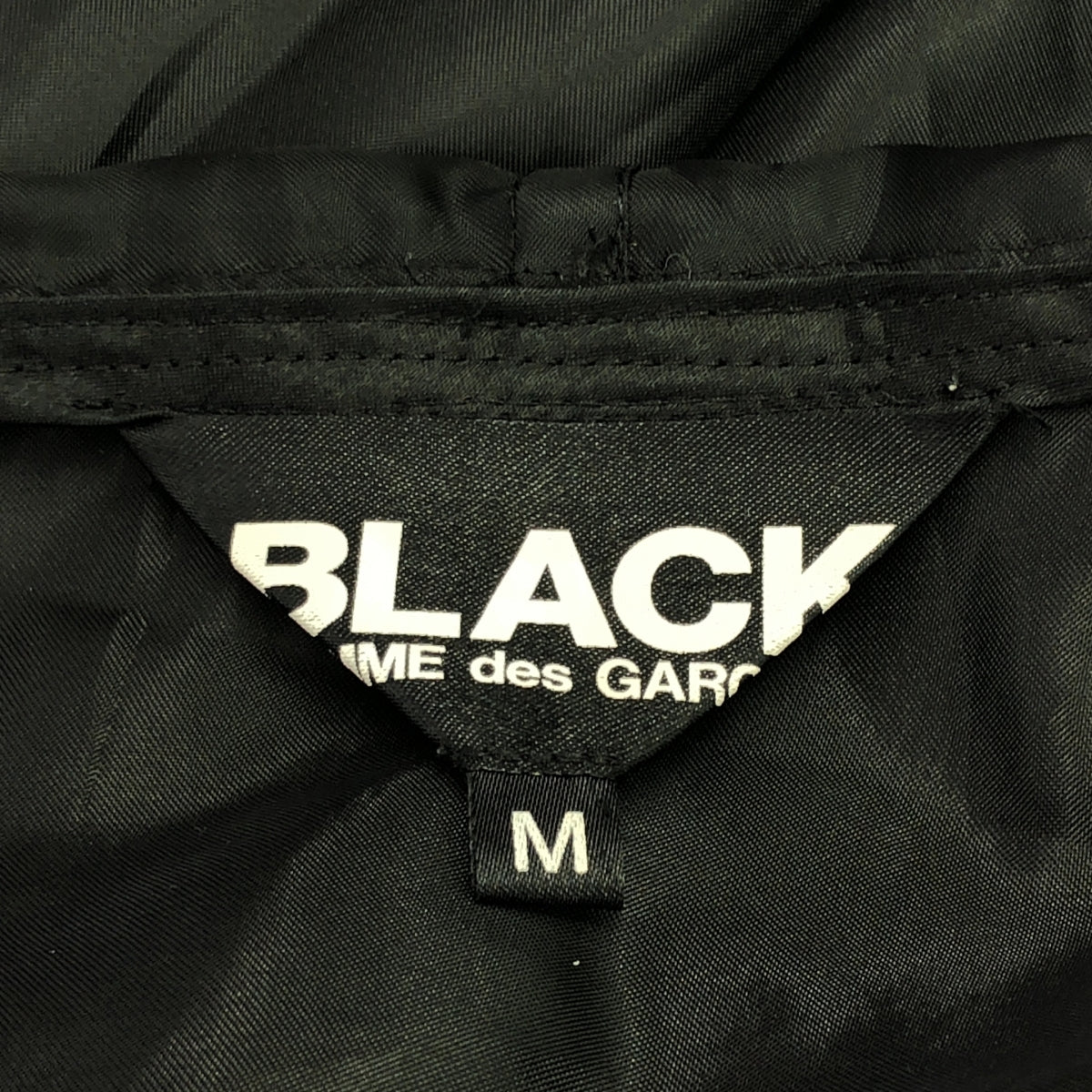 BLACK COMME des GARCONS / ブラックコムデギャルソン | 2022AW | バックロゴ フーデッドジャケット | M | ブラック | レディース