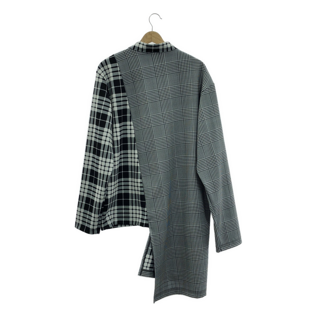 【미품】 COMME des GARCONS HOMME PLUS 2021AW | DARKROOM기 비대칭 체크 폴리에스테르 가디건 | M | 화이트 / 블랙 | 남성