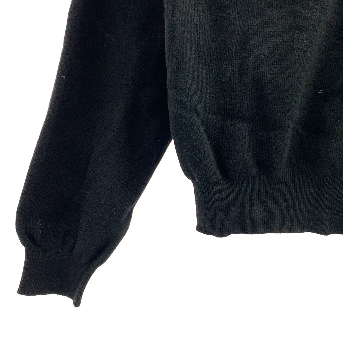 SEVEN TEN 由 MIHO KAWAHITO | 緞面花朵圖案針織衫 | S碼 |