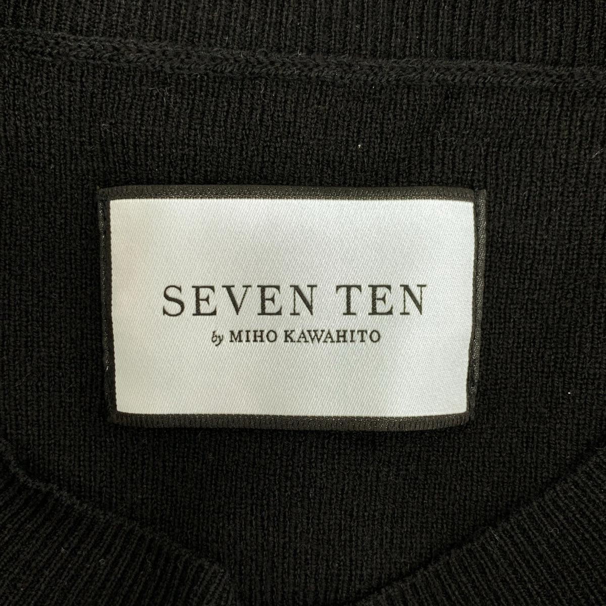 SEVEN TEN 由 MIHO KAWAHITO | 緞面花朵圖案針織衫 | S碼 |