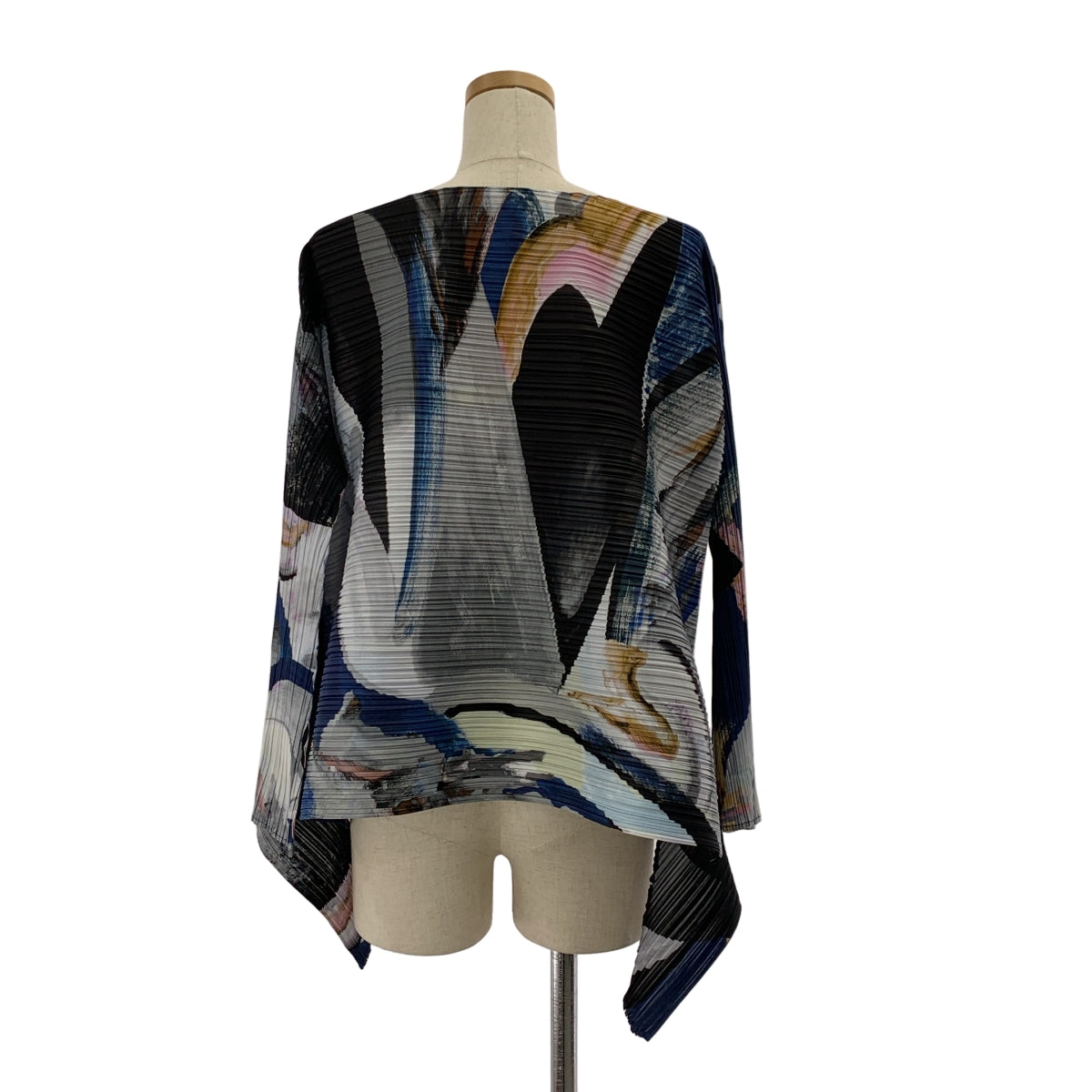 PLEATS PLEASE ISSEY MIYAKE / 플리츠 프리즈 이세이 미야케 | 2020AW | 플리츠 올오버 프린트 변형