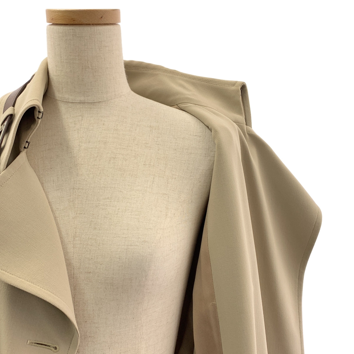 HERMES / 헤르메스 | by Jean Paul Gaultier 골치에 / 백플리츠 트렌치 코트 켈리 브래킷 포함 | 42 |