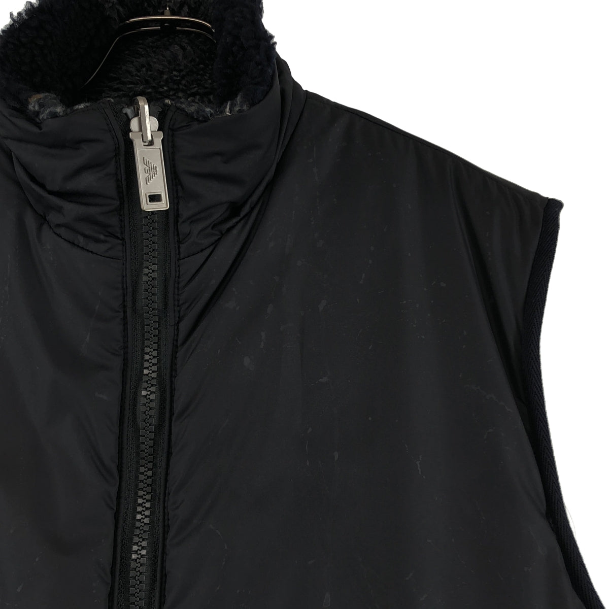 EMPORIO ARMANI / エンポリオアルマーニ | リバーシブル 異素材 切替 ボア ロゴジップ ベスト | 48 | メンズ