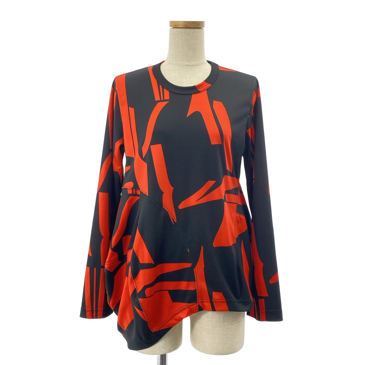 [近全新] COMME des GARÇONS | 2022 秋冬 | 聚酯全印花不對稱上衣 | S尺寸 | 紅色/黑色 | 女款
