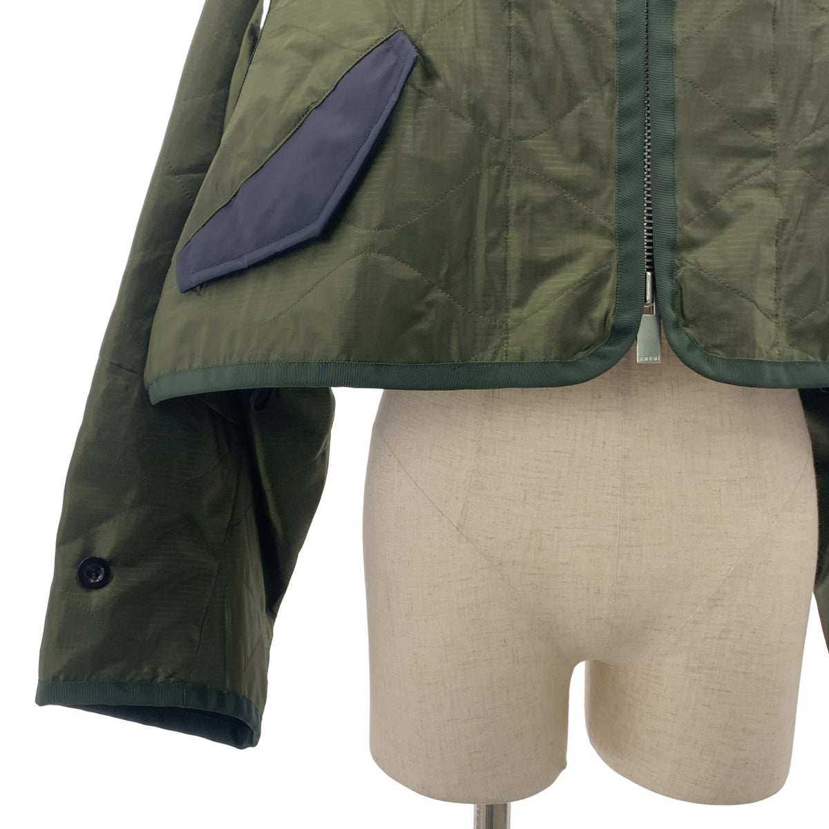 [品相良好] sacai | 2023 | 絎縫夾克 | 1 | 海軍藍/卡其色 | 女款
