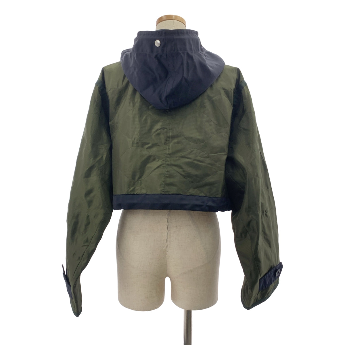 [品相良好] sacai | 2023 | 絎縫夾克 | 1 | 海軍藍/卡其色 | 女款